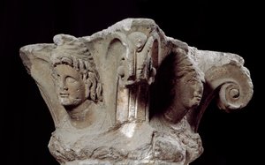 Etruskisk civilisation: dekorerade kolumnhuvudstäder från graven Campanari a Vulci, Italien. Slutet av 4:e, början av 3:e århundradet f.Kr. Florens, Museo Archeologico av Etruscan
