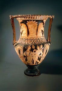 Kelebe eller kolonnkrater, av Asciano-målaren, föreställande en ung flicka som tar emot en flabellum (fläkt). Keramik med röda figurer från Poggio Pincis grav 3, Asciano (Toscana). Etruskisk civilisation, 400-talet f.Kr. av Etruscan
