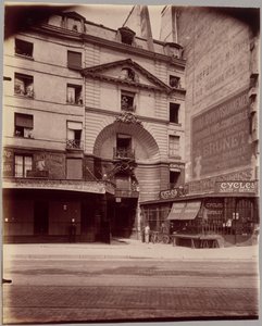 Cour du Dragon av Eugène Atget