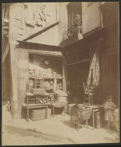 Brocanteur, Un Coin de la Rue Beaubourg, 8 (4) av Eugène Atget
