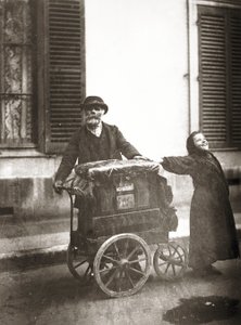 Orgelspelare, ca 1898-99 (silvertryck av gelatin) av Eugène Atget