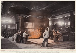 Krupp, rullningen av en pansarplatta (s/v foto) av European Photographer