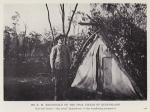 Mr RM Macdonald på Opal Fields of Queensland (s/v foto) av European Photographer