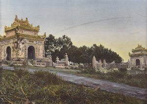 Nekropolis för kung Dong-Khanhs fader av European Photographer