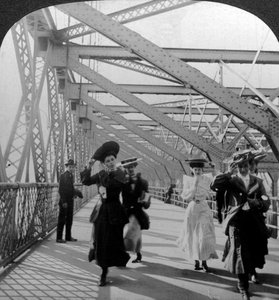 Strandpromenaden, Williamsburg Bridge, New York, USA, c1900-talet.