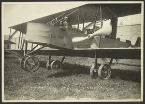 [Män i flygplan] av Fedele Azari