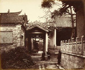 [Nume Hui Kung Temple, Kanton, Kina] av Felice Beato