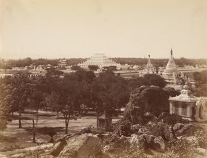 Den makalösa pagoden från Mandalay Hill av Felice Beato