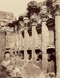 Interiör av Jupitertemplet - Baalbek av Félix Bonfils