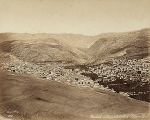 Panoramautsikt över Zahleh, Syrien av Félix Bonfils