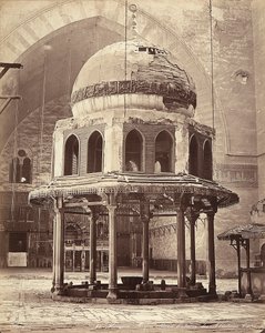 Tvättens fontän, i Sultan Hassans moské, i Kairo, Egypten