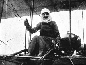 Den andra brittiska kvinnliga piloten: Mrs. de Beauvoir Stocks i sitt Farman-biplan, 1911 1933