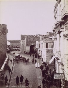 Interiör av Jaffa-porten, ca. 1870. av Félix Bonfils