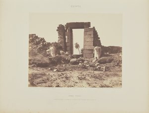 Karnak (Thebe). Första pylonen - Ruinerna av porten och kolosserna, sett från punkt E av Félix Teynard