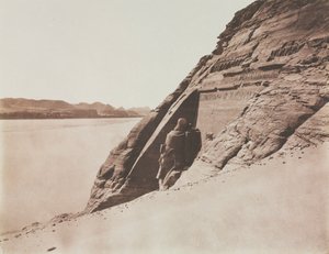 Stora Speos - Utsikt tagen från Ramses II-templet i sandsluttningen, Abu Simbel, 1851-1852. av Félix Teynard