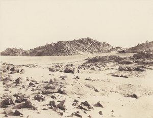Första grå starr, Granitberg täckta med sand, 1851-52, tryckt 1853-54. av Félix Teynard