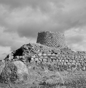 Nuraghe Santu Antine av Fosco Maraini