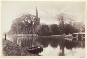 Stratford-on-Avon, kyrka från Avon av Francis Bedford