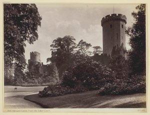 Warwick Castle, från den yttre domstolen av Francis Bedford