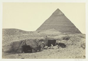Klippgravar och Belzonis pyramid, Gizeh, 1857. av Francis Frith