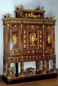 Möbler: Smyckesskåp av imponen Josephine de Beauharnais (Marie-Joseph-Rose de Tascher de la Pagerie) (1763-1814) gjord av trä, gyllene brons av Francois Jacob-Desmalter (1770-1841) 1809 Paris, Louvren