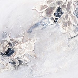 Abstrakta vita blommor av Françoise Wattré