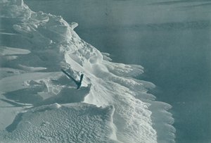Growing Ice-Foot, Cape Evans, c1911, 1913 av Frank Debenham