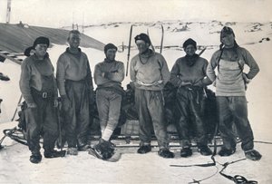 Lieut. Campbells Party on their Return to Cape Evans, 7 november 1912, 1913