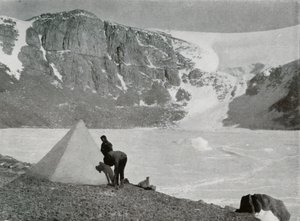 The Devils Punch Bowl, en tom Cwm i det sydvästra hörnet av Granite Harbour, 1912, 1913