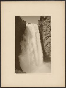 Stora fallen i Yellowstone av Frank Jay Haynes