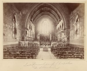 [Interiör i en kyrka] av Frank Meadow Sutcliffe