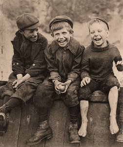Tre glada pojkar, 1889