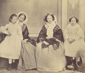 Elise Höusermann, Hermine, Marie och Marie Antoine, 1850-60-tal.