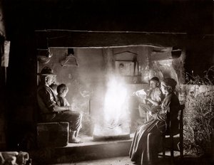 Bondefamilj nära Florens, ca 1900 (glasplatta)