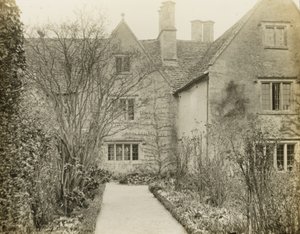 Kelmscott Manor: Trädgårdsfronten