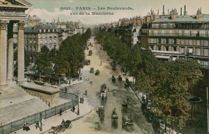 Boulevarderna i Paris, sett från Boulevard de la Madeleine. Vykort skickat 1913. av French Photographer