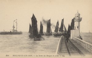 Boulogne-sur-Mer, lämnar fiskebåtarna (s/v foto) av French Photographer