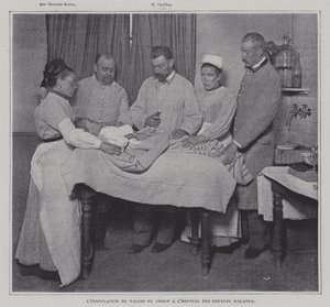 Inokulering av en patient med vaccinet mot krupp på ett sjukhus för sjuka barn i Paris (s/v foto) av French Photographer
