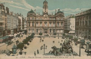 Lyon - Place des Terreaux - Bartholdi-fontänen och rådhuset. Vykort skickat 1913. av French Photographer