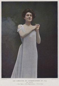 Mademoiselle Hatto, prisbelönt sångerska vid tävlingarna på Conservatoire de Paris, 1899 (färgad bild) av French Photographer