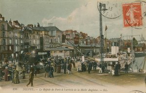 Paris expresståg vid vattnet vid Dieppe. Vykort skickat 1913. av French Photographer