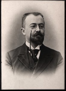 Porträtt av Marcel Prevost (1862-1941), fransk författare och dramatiker. av French Photographer