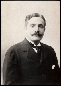 Porträtt av Pierre Decourcelle (1856-1926), fransk författare. av French Photographer