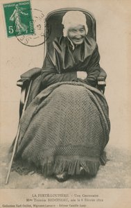 Vykort av en hundraåring, Madame Therese Bedoiseau, La Ferte-Loupiere, 1913 av French Photographer
