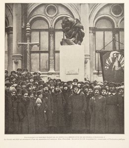 Avtäckning av ett monument som uppförts av sovjeterna till minne av en av Alexander II:s mördare, ur Histoire des Soviets, publ. 1922 (litografi) av French Photographer