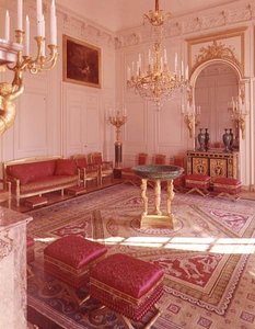 Ett mottagningsrum i Grand Trianon (foto) av French School