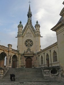 En vy av Chapelle of the Chateau av French School