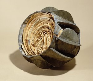 Boll fylld med bokstäver, kastad i floden Seine vid tiden för belägringen av Paris, 1870-71 (bly) av French School