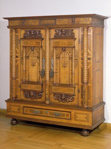 Skåp med sju pelare, ca. 1665 (trä och intarsia)