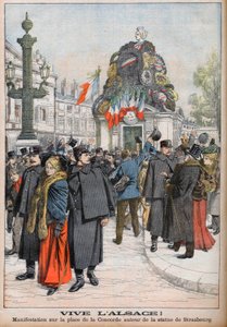 Demonstration som kräver att Alsace ska återlämnas till Frankrike. Demonstranter kring statyn av Strasbourg på Place de la Concorde i Paris. Länge leve Alsace! Demonstration på Place de la Concorde runt statyn av Strasbourg. Illustration för "L av French School